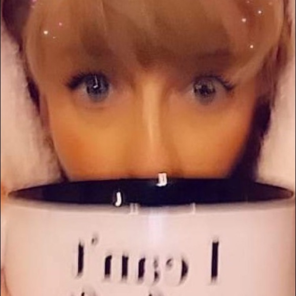Meet your Posher, Carissa